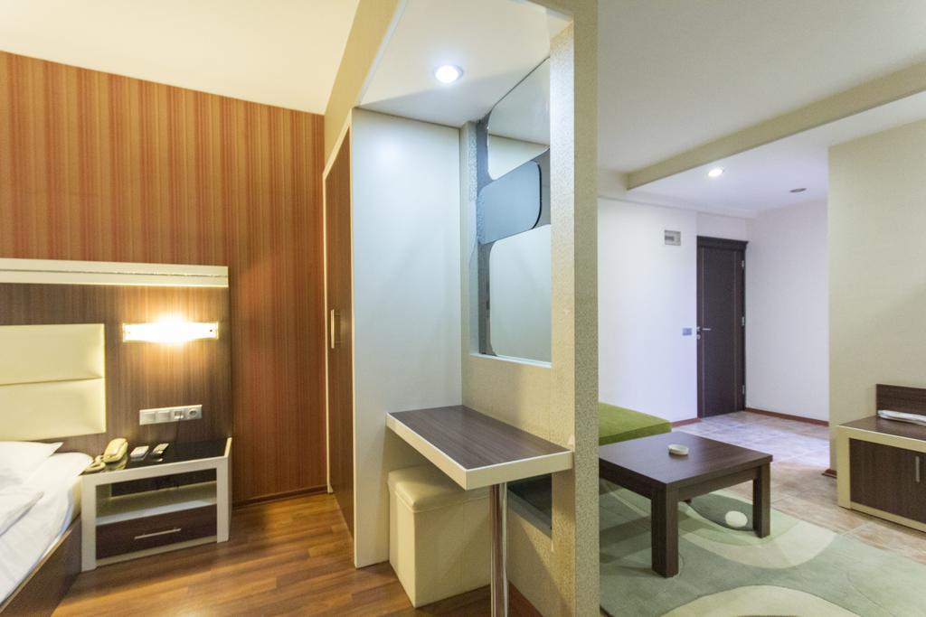 Sari Konak Apart Hotel Adana Habitación foto